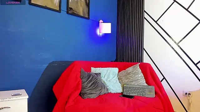 Snapshot of Sky_Rivers chatting on 2, 12, 2025 Sky Rivers online show from 2, 12, 2025