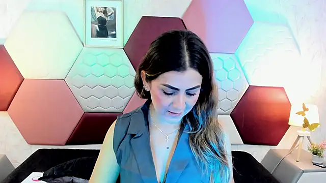 Snapshot of AriaRous chatting on 29, 4, 2026 AriaRous online show from 29, 4, 2026