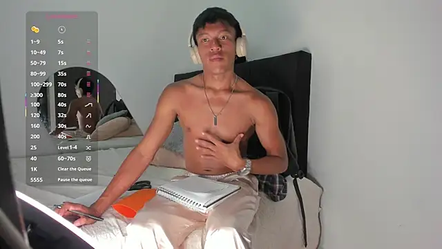 santinaughty online show from 2, 3, 2026