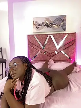 Snapshot of ZahhyGrey chatting on 15, 2, 2026 ZahhyGrey online show from 15, 2, 2026