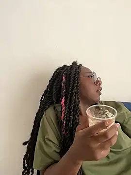 Snapshot of ZahhyGrey chatting on 28, 2, 2026 ZahhyGrey online show from 28, 2, 2026