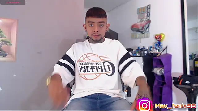 BASTIAN NICOLAS  online show from 5, 6, 2026