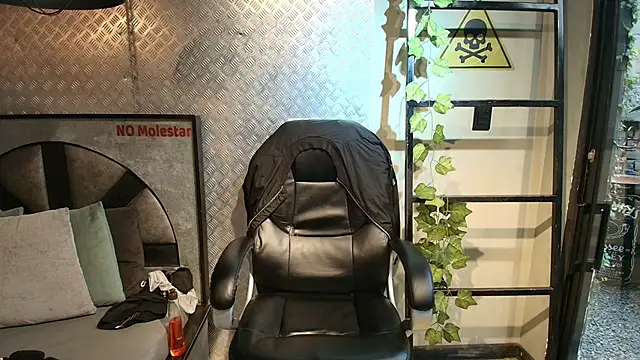 isaac grimm online show from 5, 3, 2026