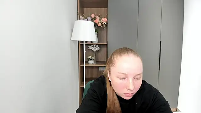 Snapshot of AdarnDeneui chatting on 30, 11, 2025 AdarnDeneui online show from 30, 11, 2025