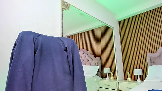 Cherrybombs  online show from 12, 4, 2026