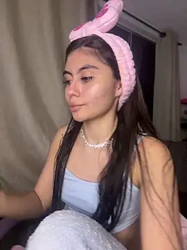 Snapshot of Stormi_Thompsonn_ chatting on 30, 11, 2025 Stormi Thompsonn online show from 30, 11, 2025