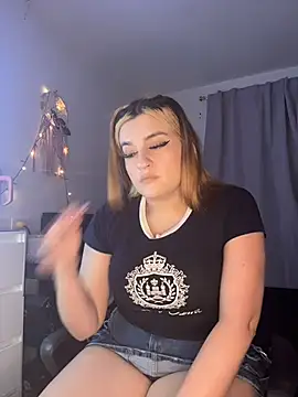 kira velour online show from 18, 12, 2025