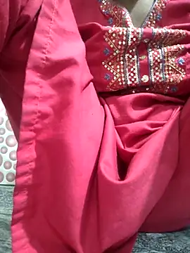 Renababy4567 online show from 5, 12, 2025