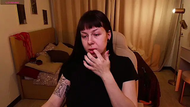 Eliza Bennet online show from 16, 2, 2026