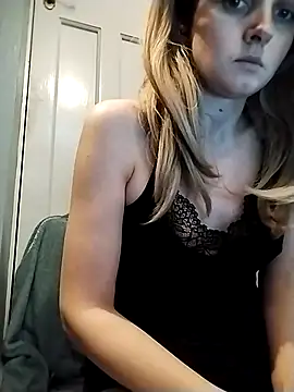 Amy01112 online show from 13, 2, 2026