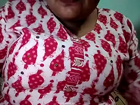 Snapshot of its_me_anjuu chatting on 17, 12, 2025 its me anjuu online show from 17, 12, 2025