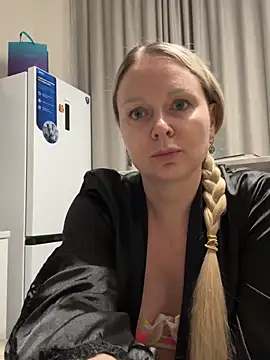 Snapshot of zetrx300 chatting on 18, 12, 2025 zetrx300 online show from 18, 12, 2025