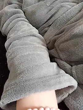 gatitachula93 online show from 7, 4, 2026