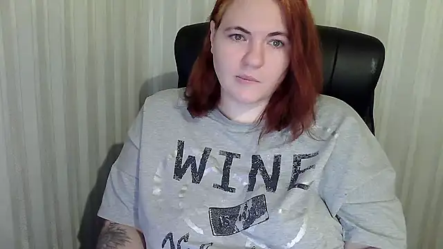 LisaLeon online show from 1, 12, 2025