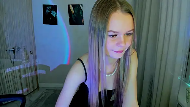 MidnighteAura online show from 14, 3, 2026