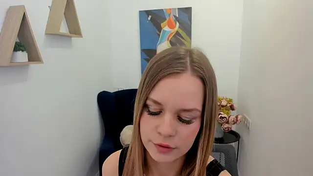 MidnighteAura online show from 17, 3, 2026