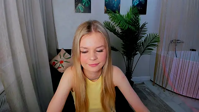 Snapshot of MidnighteAura chatting on 3, 6, 2026 MidnighteAura online show from 3, 6, 2026