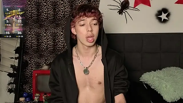 Snapshot of Otter_Starr chatting on 19, 12, 2025 Otter Starr online show from 19, 12, 2025