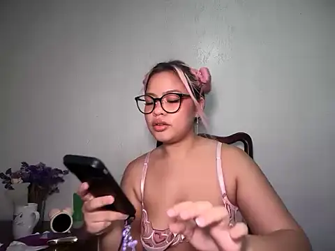 Snapshot of Tina_Slick chatting on 2, 5, 2026 Tina Slick online show from 2, 5, 2026