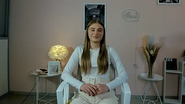 BobbyeEwell online show from 2, 12, 2025