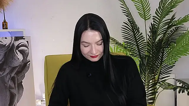 ElodiaMominee online show from 2, 12, 2025