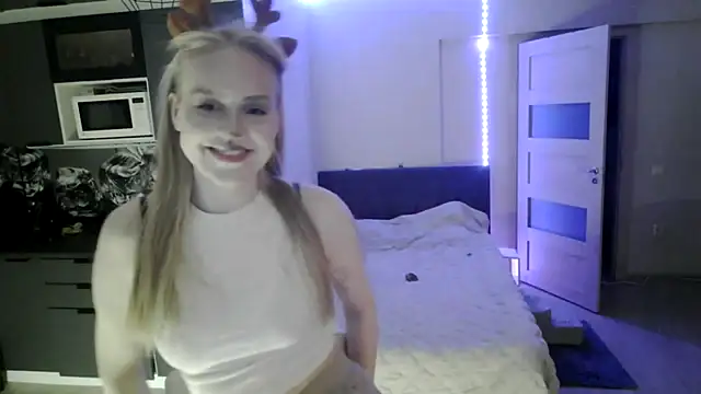 LunaPeony online show from 22, 2, 2026