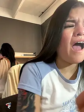 Camila Duarte2 online show from 5, 1, 2026