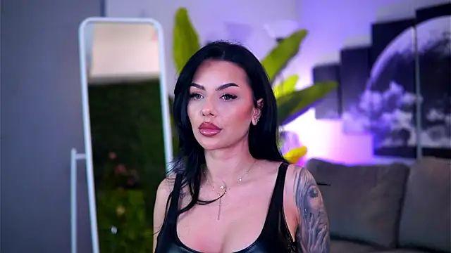 Snapshot of Ivy_Trix chatting on 6, 2, 2026 Ivy Trix online show from 6, 2, 2026