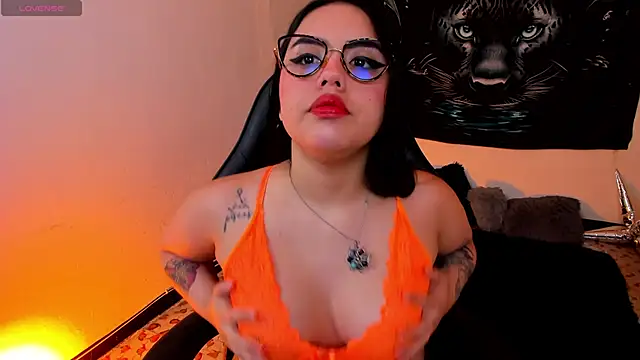 Snapshot of Nicolle_Ruizz chatting on 14, 6, 2026 Nicolle Ruizz online show from 14, 6, 2026