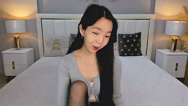 Snapshot of EMILY_GREENSON chatting on 14, 2, 2026 EMILY GREENSON online show from 14, 2, 2026