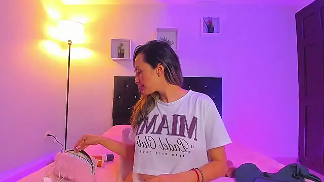 Victoria Rose  online show from 28, 3, 2026