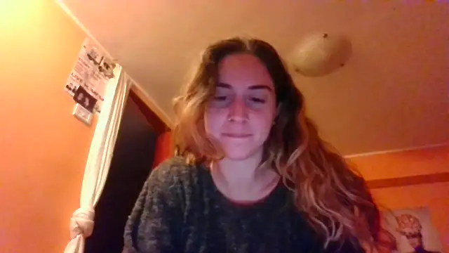 Snapshot of HornyJuliaXO chatting on 3, 12, 2025 HornyJuliaXO online show from 3, 12, 2025