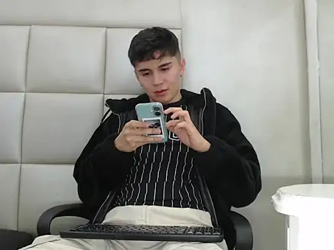 Snapshot of JuanGomm chatting on 15, 1, 2026 JuanGomm online show from 15, 1, 2026