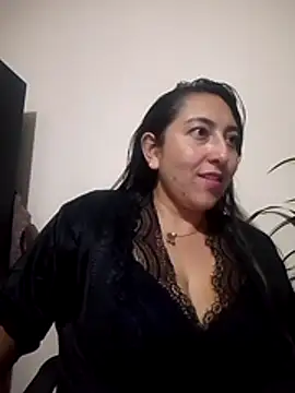 Valeria montana  online show from 18, 6, 2026