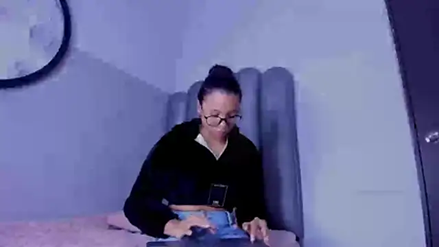 pitufa- online show from 23, 2, 2026