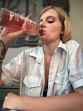 Snapshot of Betsy chatting on 20, 1, 2025 Betsy online show from 20, 1, 2025