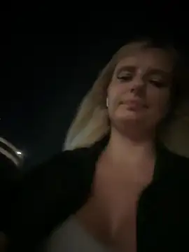 Snapshot of Betsy chatting on 27, 1, 2025 Betsy online show from 27, 1, 2025