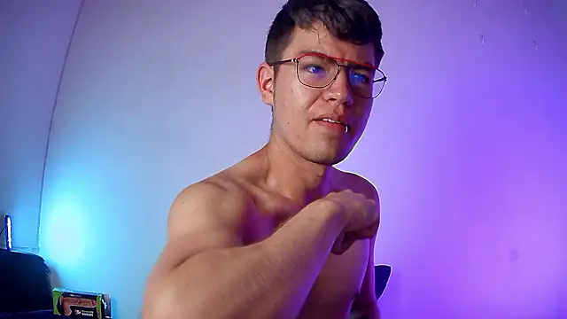 Snapshot of nicolatinboy chatting on 22, 2, 2026 nicolatinboy online show from 22, 2, 2026