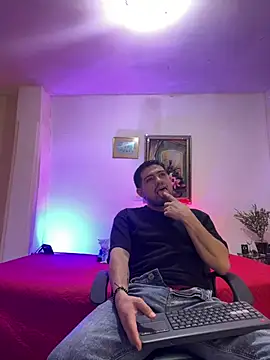 williamsmiiths16 online show from 9, 3, 2026