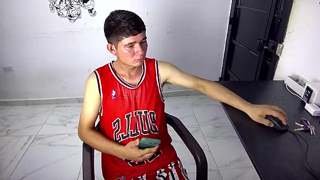 Snapshot of elcalienticooo chatting on 4, 12, 2025 elcalienticooo online show from 4, 12, 2025