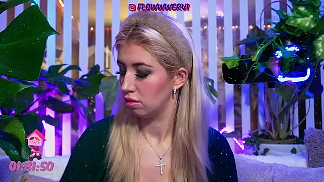 Snapshot of FlowweerGirl chatting on 2, 2, 2026 FlowweerGirl online show from 2, 2, 2026