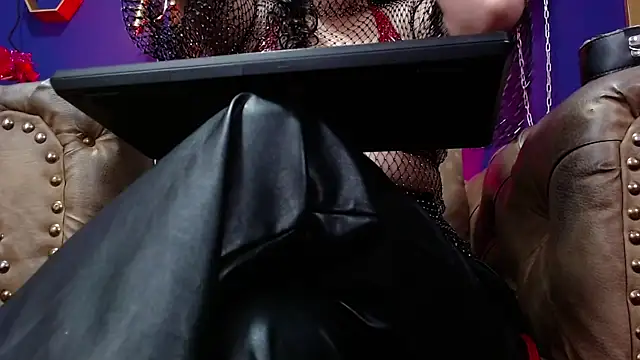 LunaTikka online show from 13, 1, 2026