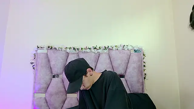 iris and damian online show from 3, 3, 2026