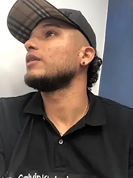 modeloxtz online show from 12, 2, 2026