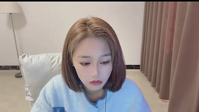 Snapshot of Sweetwild_ chatting on 18, 12, 2025 Sweetwild online show from 18, 12, 2025