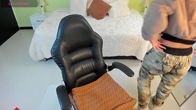 Celeste Rous   online show from 7, 3, 2026