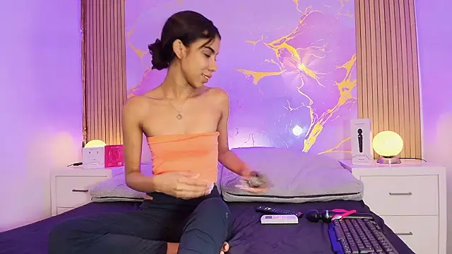 BellaHarpeer online show from 1, 2, 2026