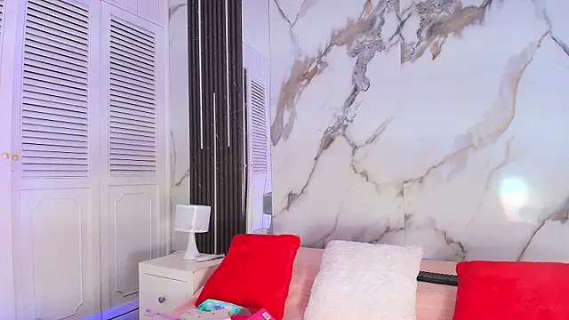 BellaHarpeer online show from 9, 4, 2026