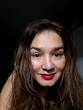 Snapshot of CheChy_ chatting on 15, 12, 2025 CheChy online show from 15, 12, 2025