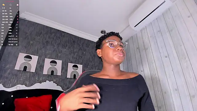 teylor lovee online show from 25, 3, 2026